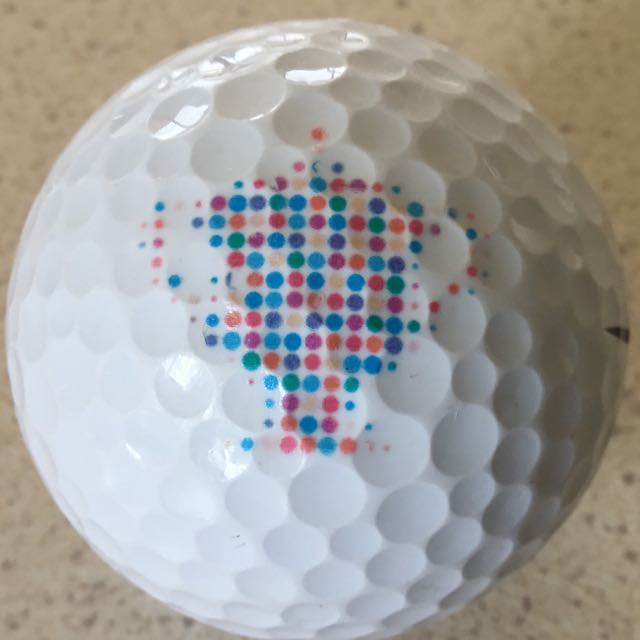 Trophy made of dots